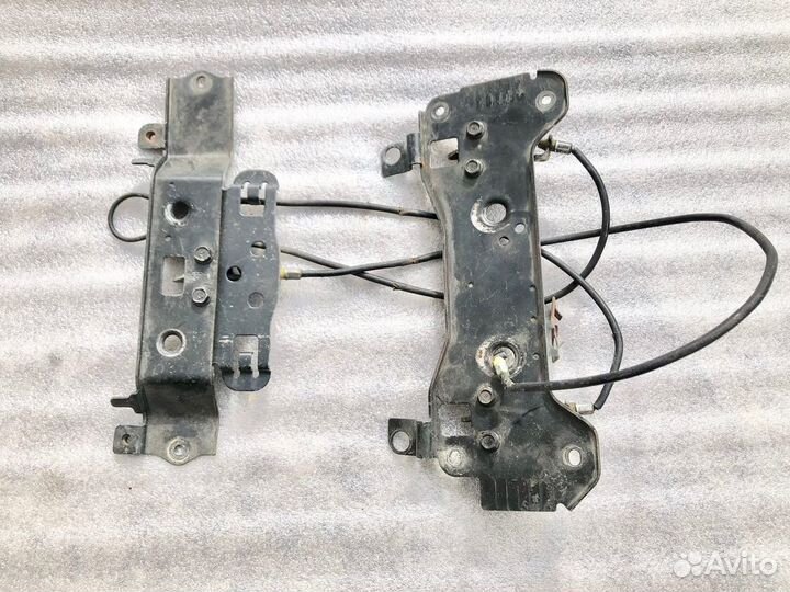 Kawasaki Z750 2010 механизм открывания сиденья