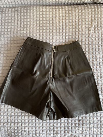 Кожаные шорты
