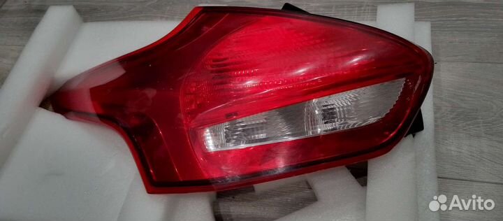 Фонарь задний Форд фокус рестайлинг