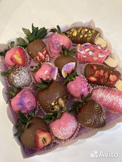 Клубника,бананы в шоколаде