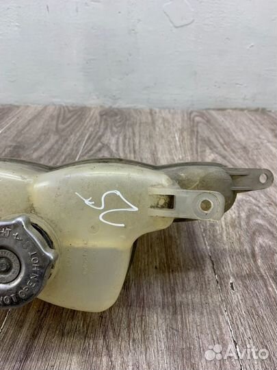 Бачок расширительный Jeep Patriot внедорожник 2008