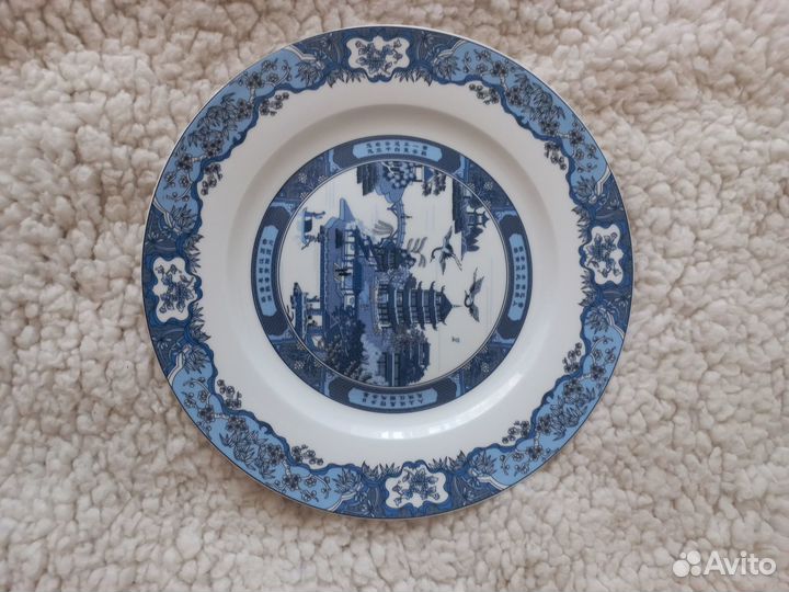 Столовый, Чайный сервизы. Костяной фарфор