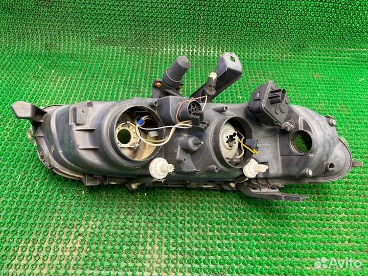 Фара передняя левая Opel Omega 2000