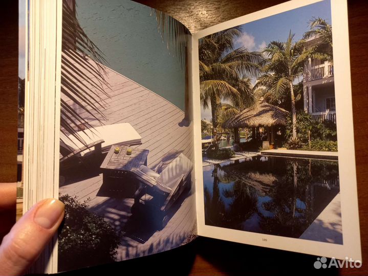 Книга Miami Houses на английском