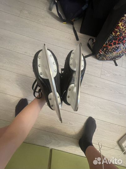 Хоккейные коньки детские