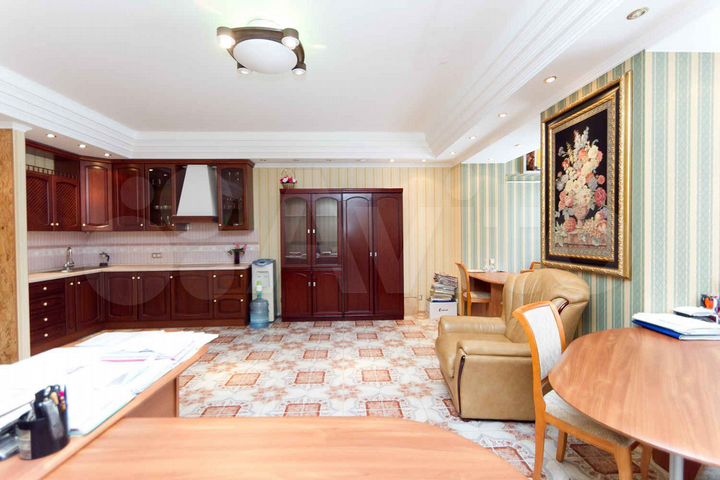 4-к. квартира, 102,2 м², 1/6 эт.