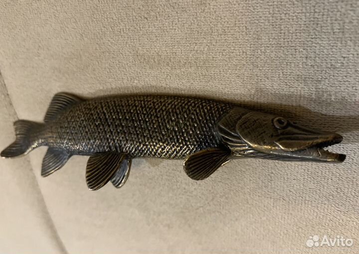 Статуэтка бронзовая Щука