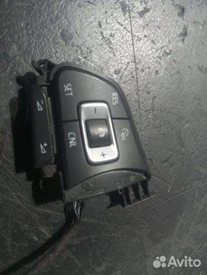 Кнопки на руль Volkswagen Passat B8
