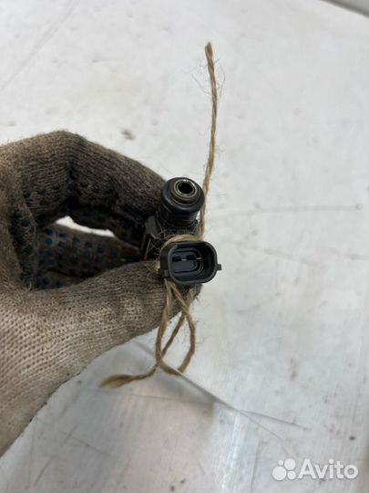 Форсунка топливная Nissan Fuga GY50 VK45DE 2006