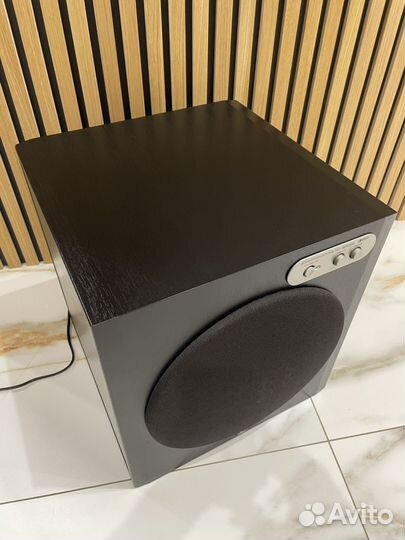 Сабвуфер Yamaha YST-RSW300