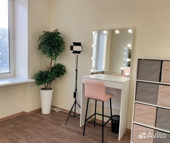 Рабочее место для мастера бровиста