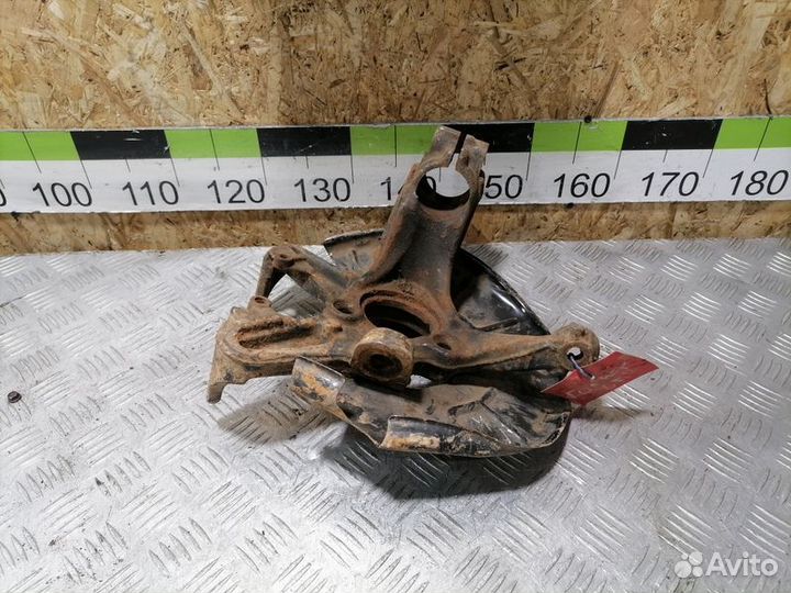 Кулак поворотный передний правый Volkswagen Golf 6