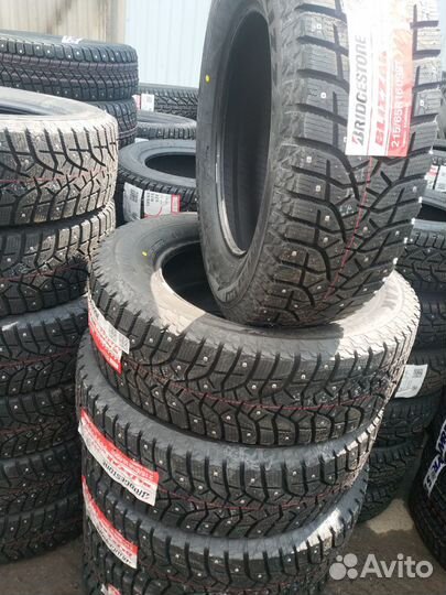 Bridgestone Blizzak Spike-02 SUV 215/65 R16