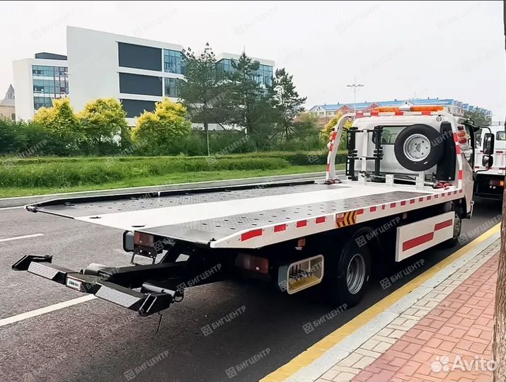 Isuzu Elf, 2024