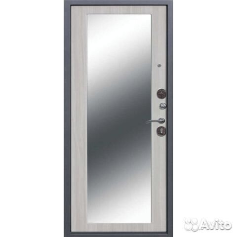 Дверь черный муар входная с зеркалом