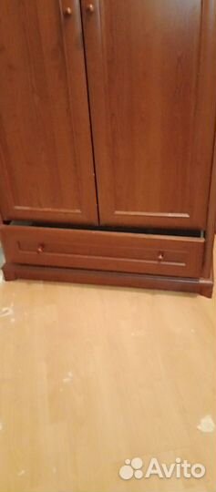 Платяной шкаф