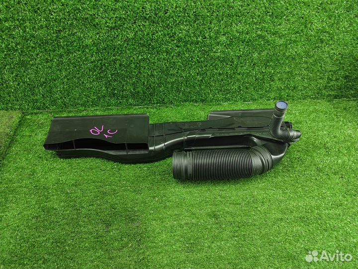 Воздухозаборник 5Q0129254B Audi A3 8V