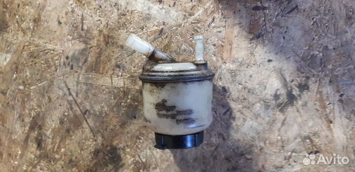 Бачок гур Nissan X-Trail (T30) I (2000–2003)