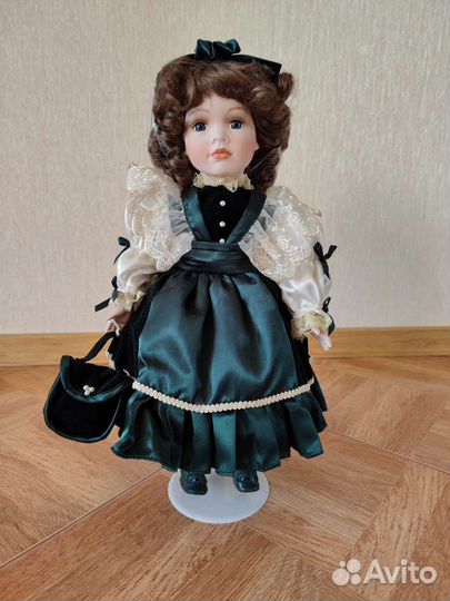 Кукла фарфоровая remeco collection