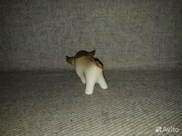 Фарфоровая статуэтка миниатюра Бык фарфор лфз СССР