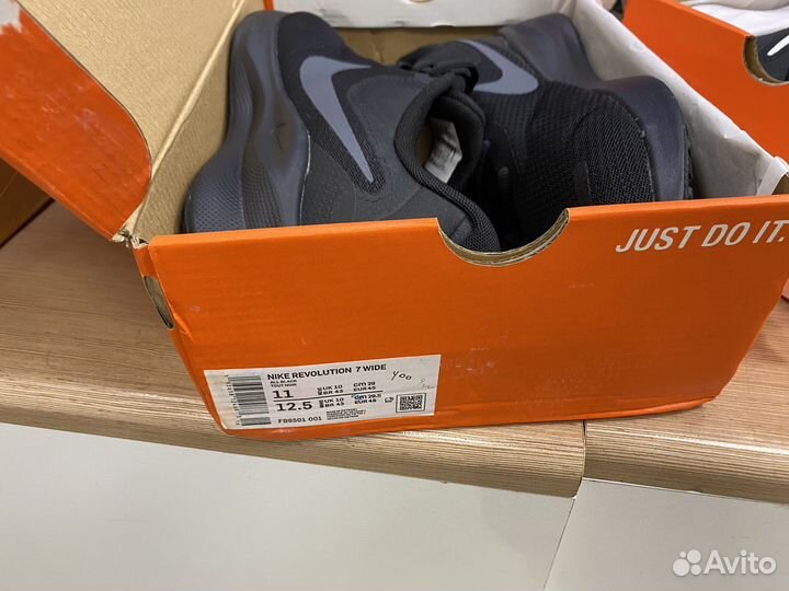 Кроссовки Nike оригинал 45 размер