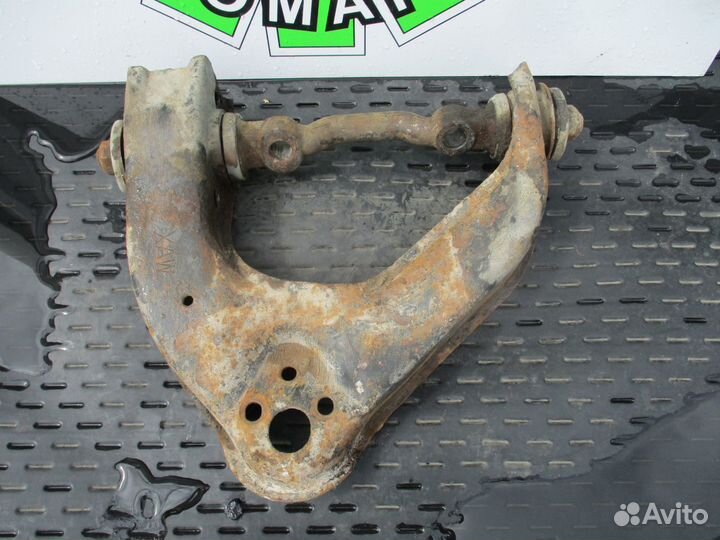 Рычаг верхний правый Hyundai Starex H1