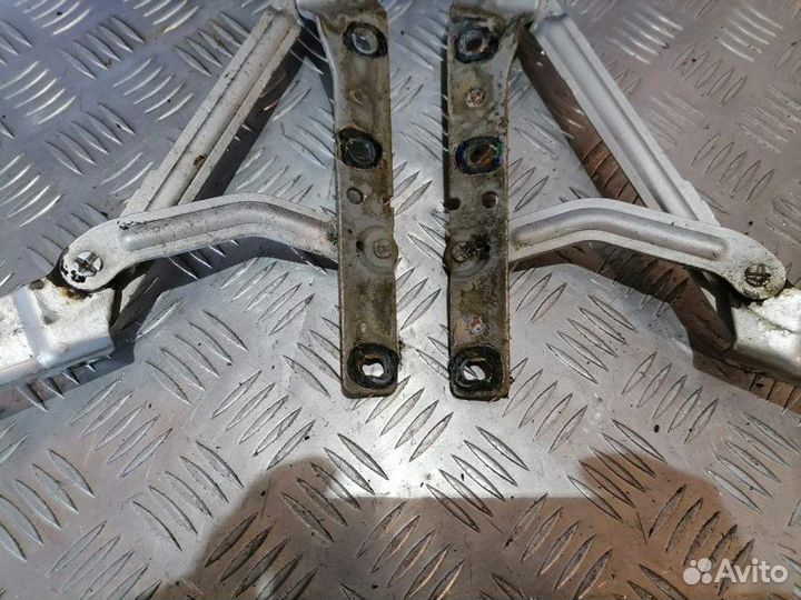 Петли багажника Ford Focus 2 1.4 2004-2011