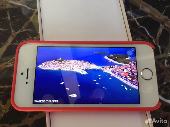iPhone SE, 128 ГБ