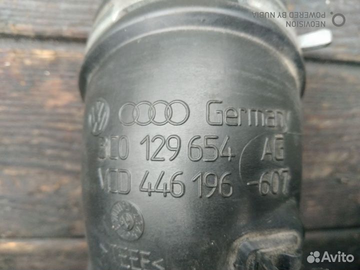 Патрубок воздушного фильтра VW Гольф 6 1.6 diesel