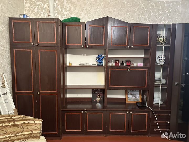 Отдам даром б/у стенка