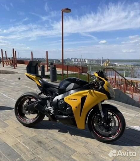 CBR 1000 RR 2011г