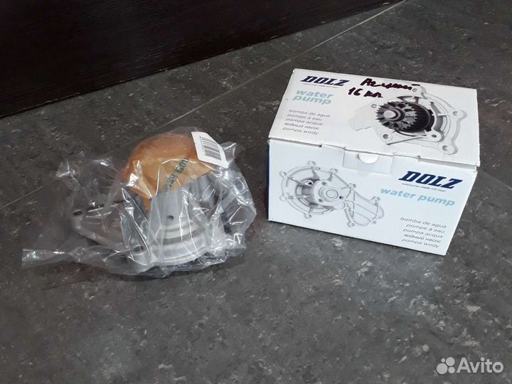 Помпа. Насос водяной. Hyundai Accent 16 клап