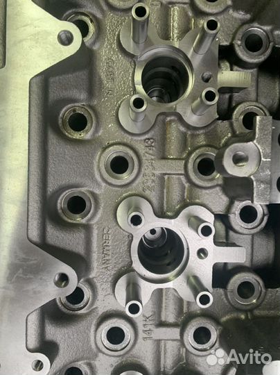 Головка блока цилиндров Detroit 12.7, 14.0