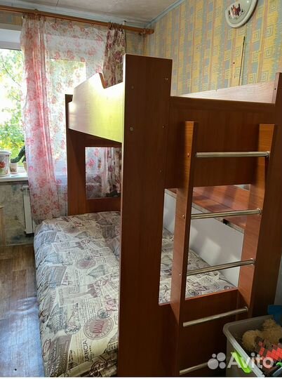 Кровать двухьярусная