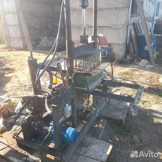 Станок для изготовления лего кирпича