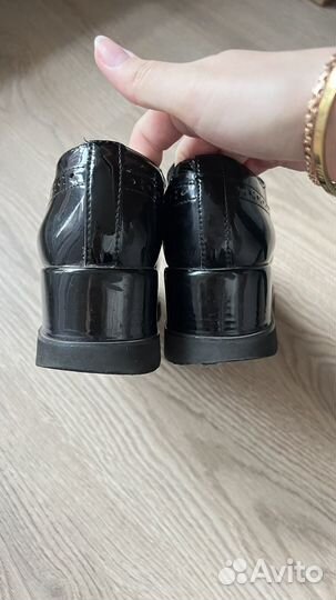 Лоферы женские 37 глянцевые