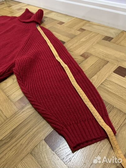 Свитер женский