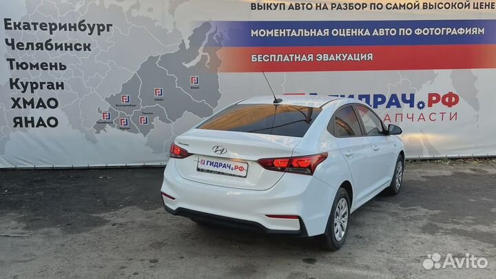 Стекло двери передней левой Hyundai Solaris 82410-H5010