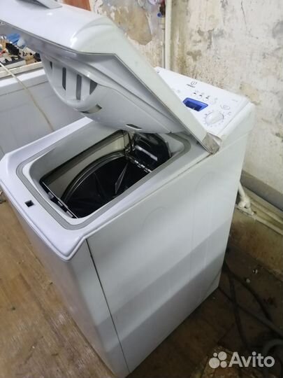 Стиральная машина с вертикальной загрузкой