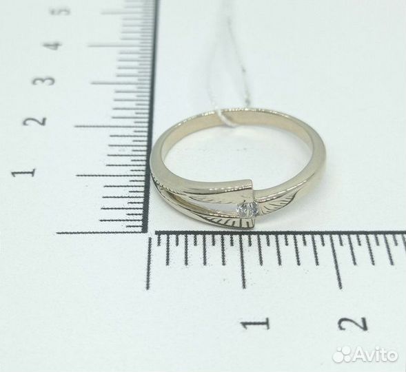 Золотое кольцо с фианитом 18р
