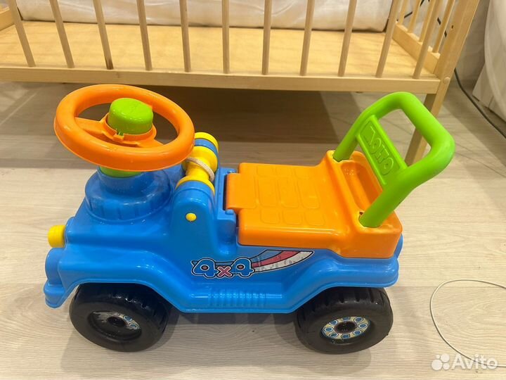 Машинка толокар