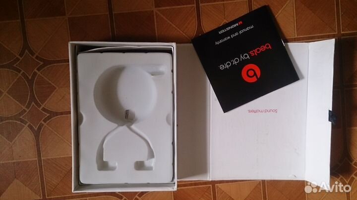 Коробки от оригинальных наушников beats(Бол. и мал