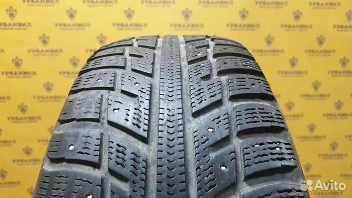 Kumho I'Zen KW22 215/65 R16 98T