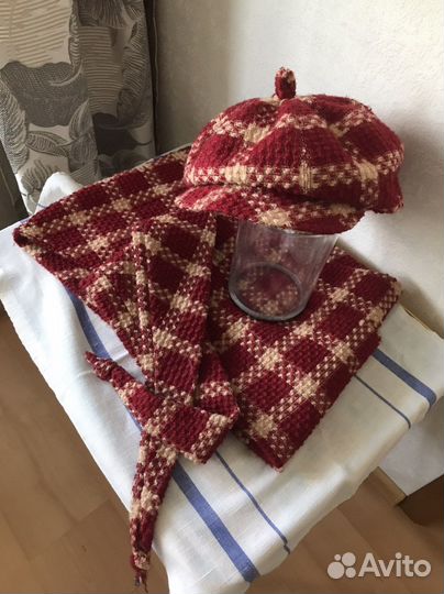 Женская кепка с шарфом