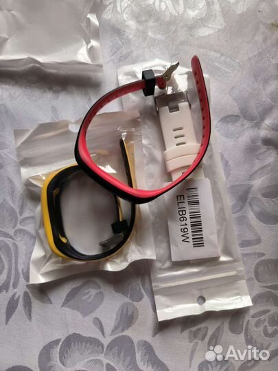 Часы фитнес браслет