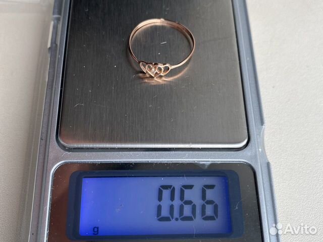 Кольцо с бриллиантом. Размер 17,5
