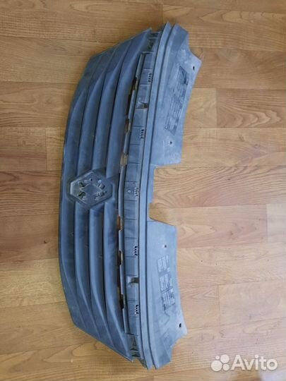 Решетка радиатора Logan 1