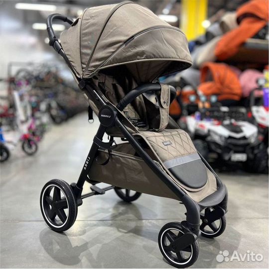 Коляска Luxmom