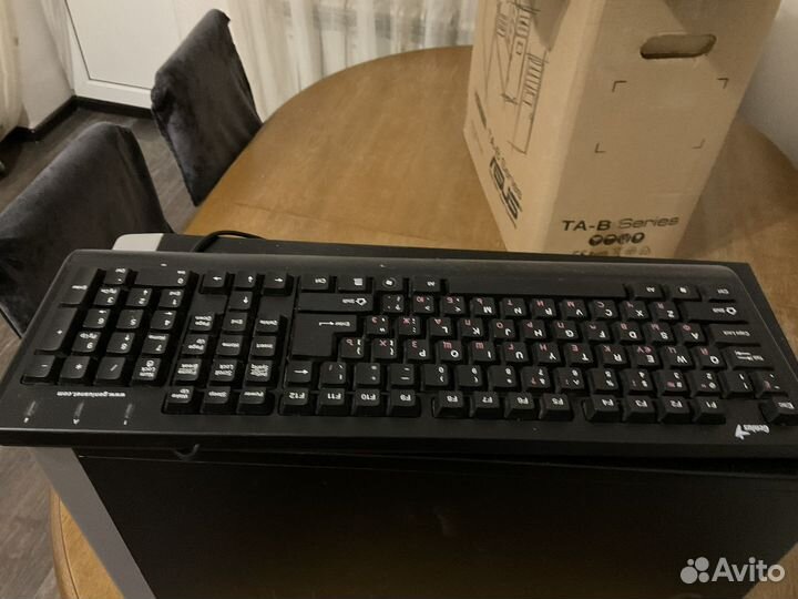 Беспроводная мышь, клавиатура, процессор asus