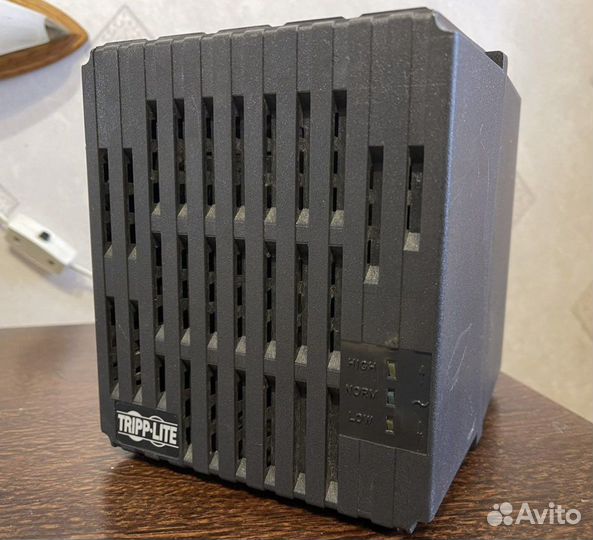 Стабилизатор напряжения Tripp Lite, 1000, 2 фазы